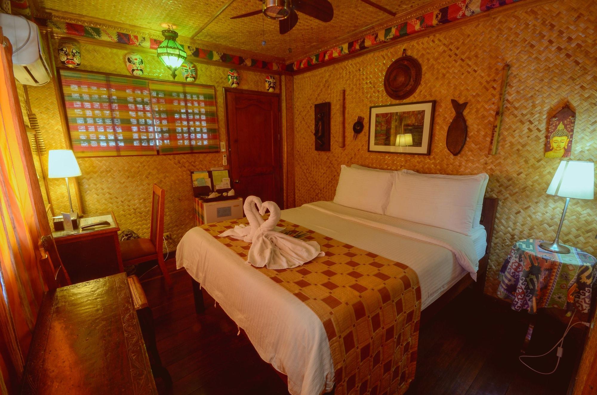 Puerto Pension Inn Puerto Princesa Esterno foto